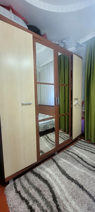 Продам спальный гарнитур в хорошем  состояние.