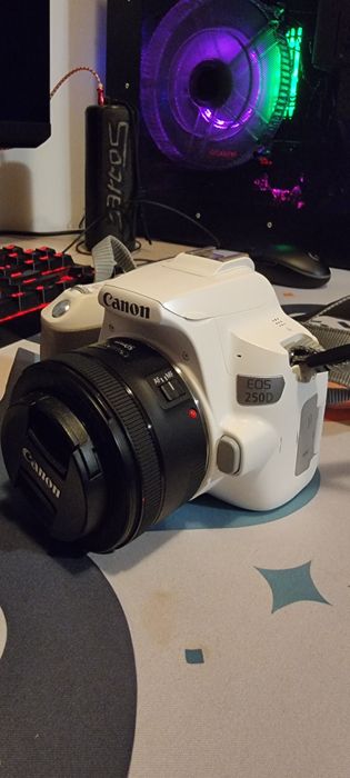 Canon eos 250d ALB