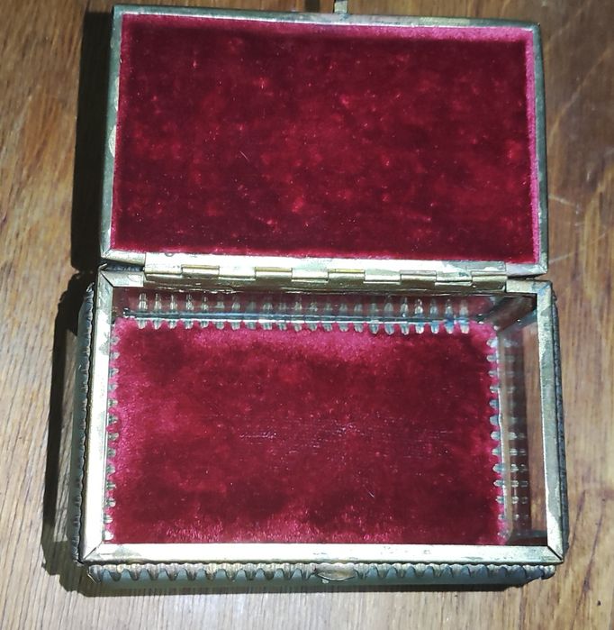 Шкатулка винтажная для бижутерии, книги, картины, ваза