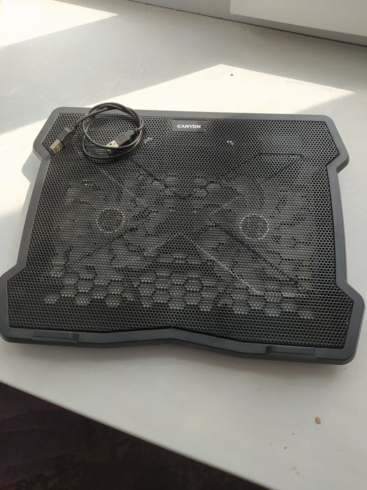 Продам охлаждающую подставку