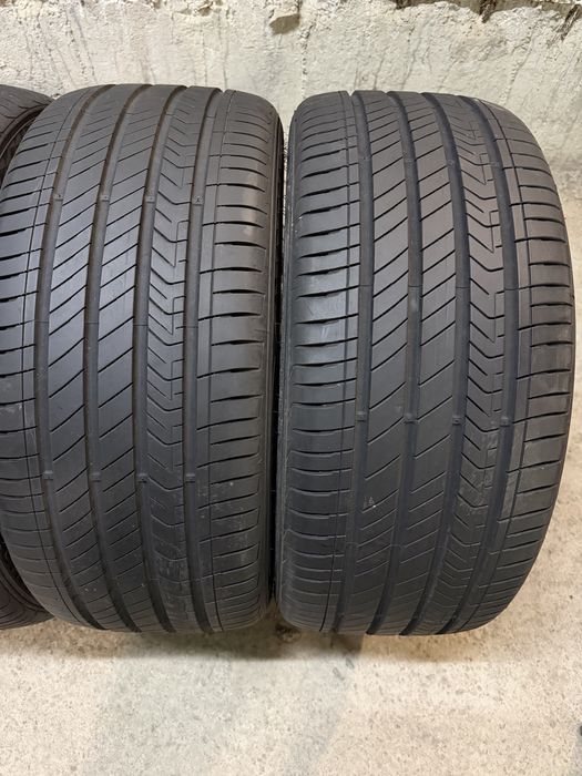 245/40/19 Kumho 4бр дот23