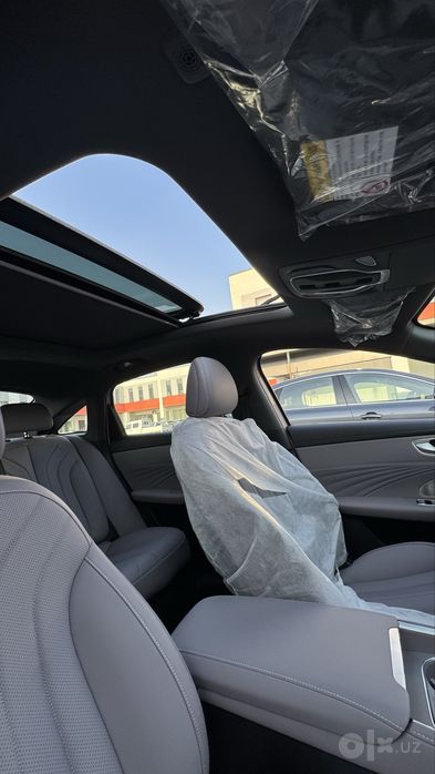 ROEWE M7 DMH 2026 GIBRID 2050km