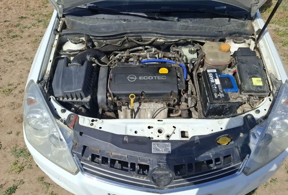 Машина Opel Astra 2010г