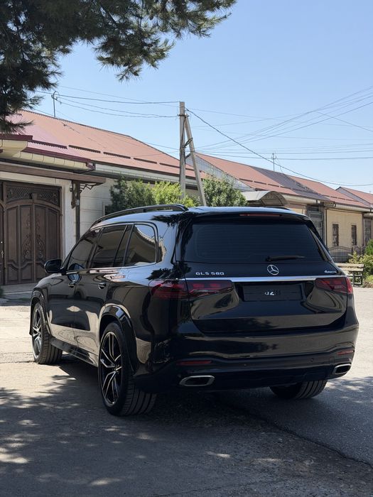 Mercedes Benz GLS 580 AMG