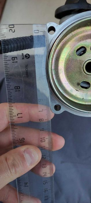 Приставка за лодка за двигател от тример/косачка с витло