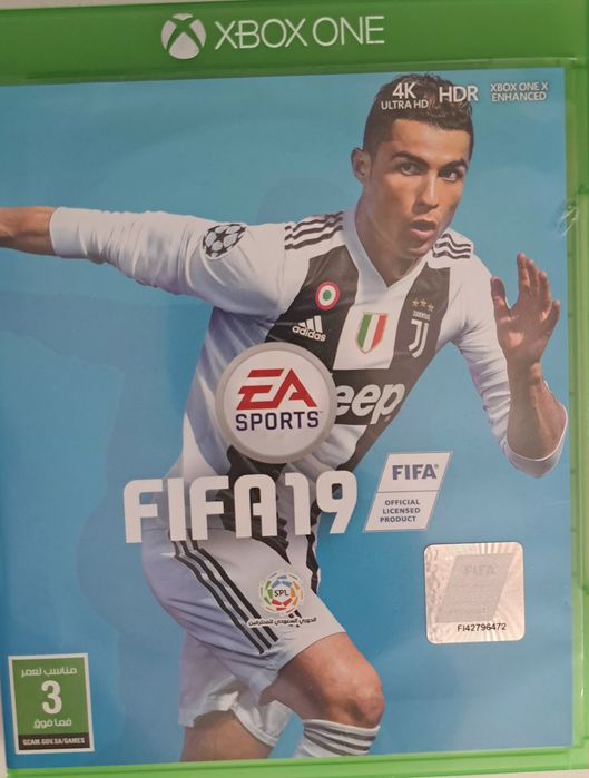 Vand Xbox One S cu jocuri.