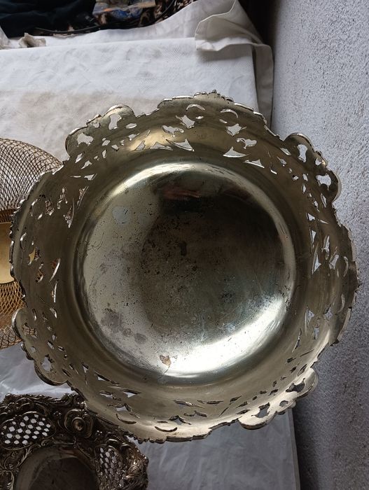 Продам вазочки .