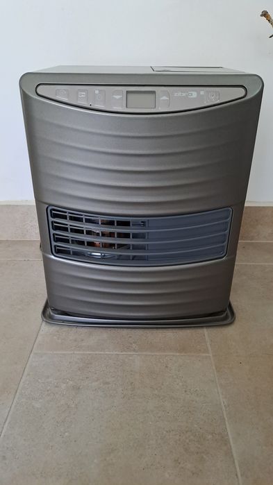 Японска отоплителна печка на керосин, течна газ Zibro LC - 130
За отоп