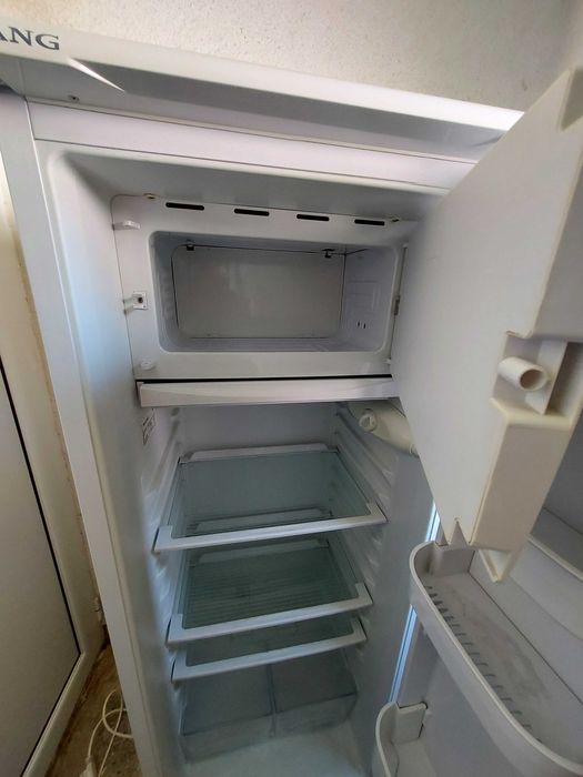 Продавам хладилник