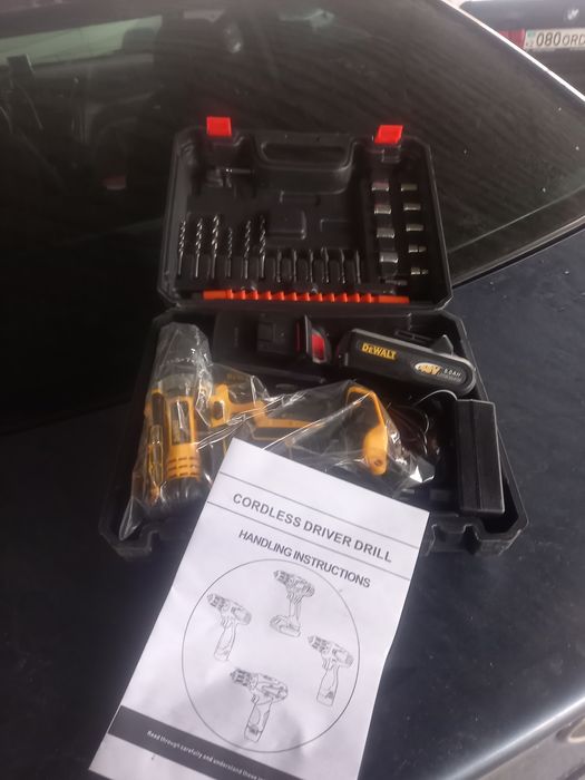 Шуруповерт ( новый )