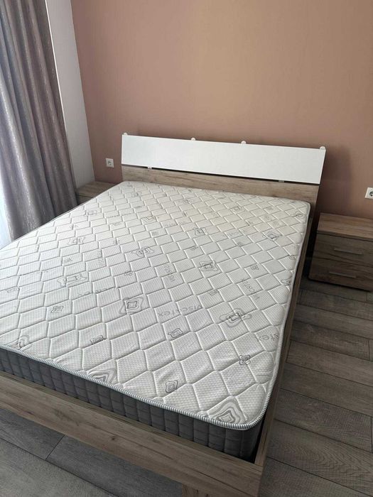 Închiriez apartament cu 3 camere în centrul Bistriței,