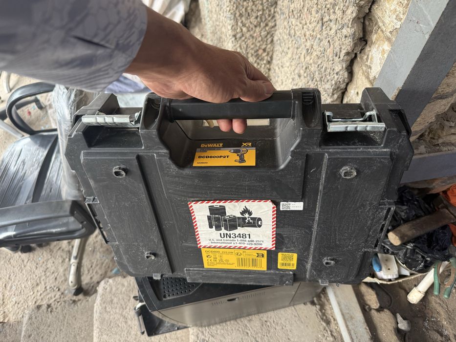 * DeWalt оригинальный кейс-ящик для шуруповерта в хорошем состоянии