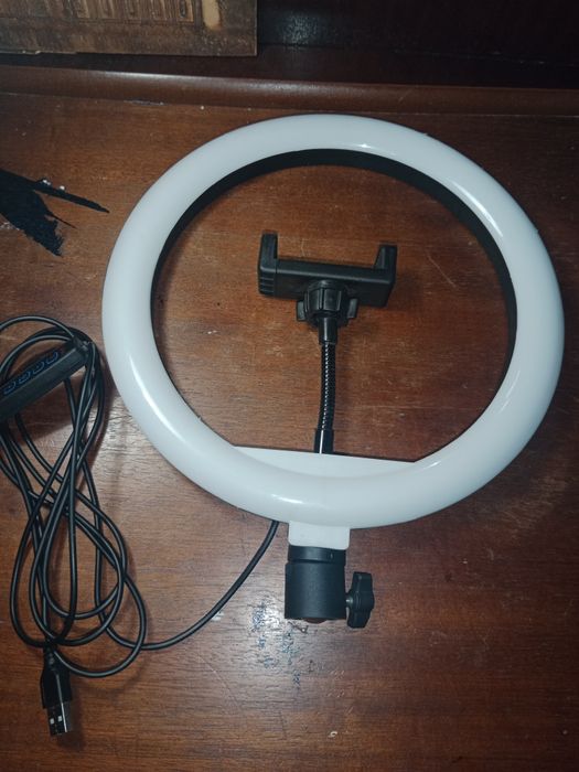 Кольцевая лампа, штатив