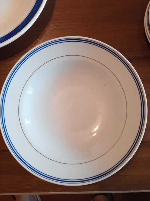 Столовая посуда б/у