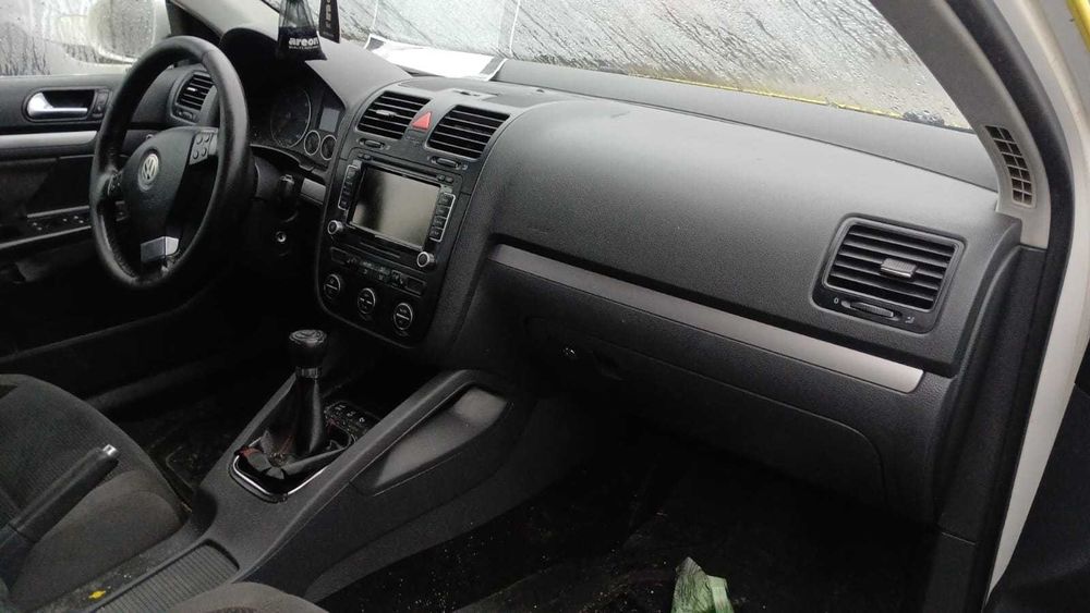 Dezmembrez VW Golf 5 Break 1.9 Diesel DIN 2009 - BLS