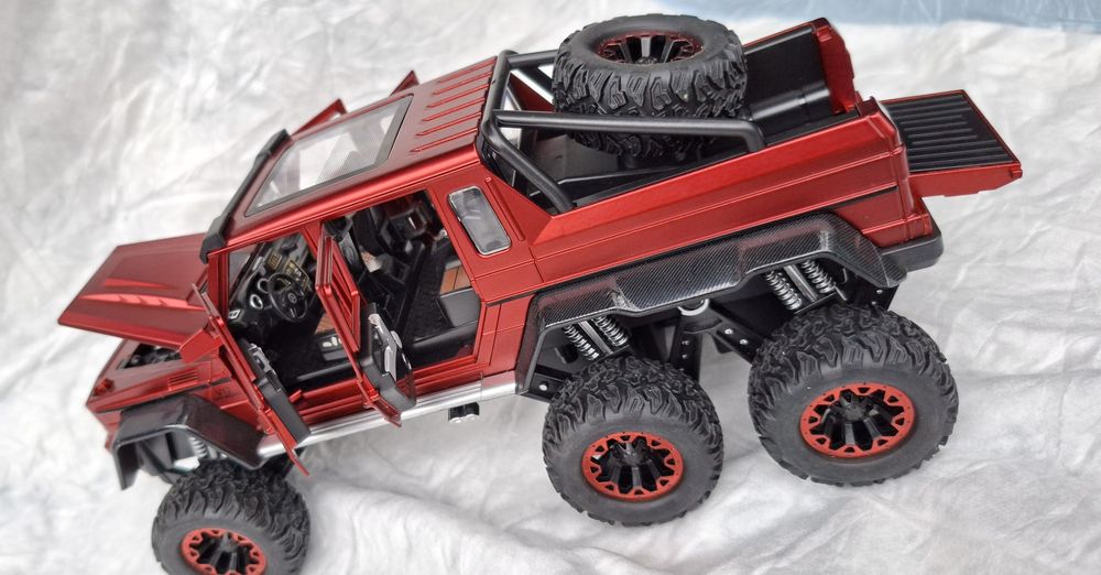 Метални  колички 1:24