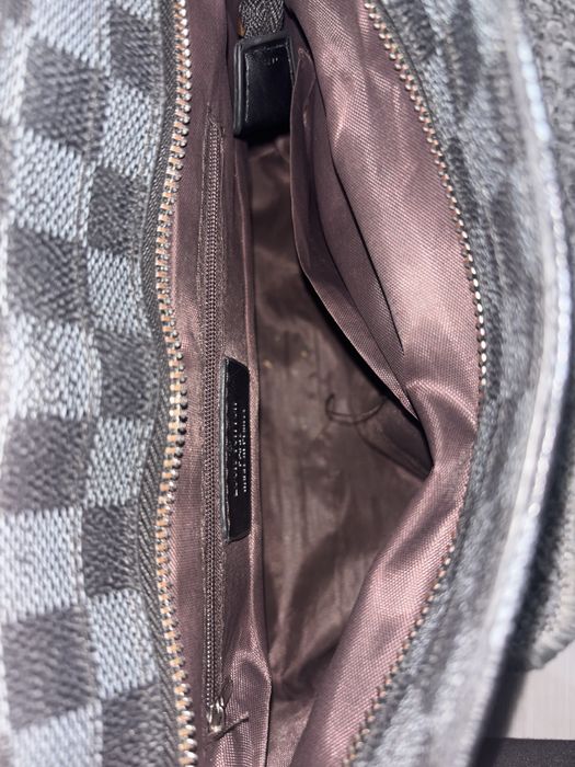 Louis vuitton чантичка