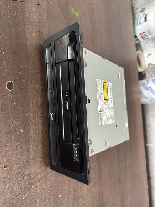 Unitate multimedia mmi radio navigatie audi a4 b8 a5 q5 8R2035666B