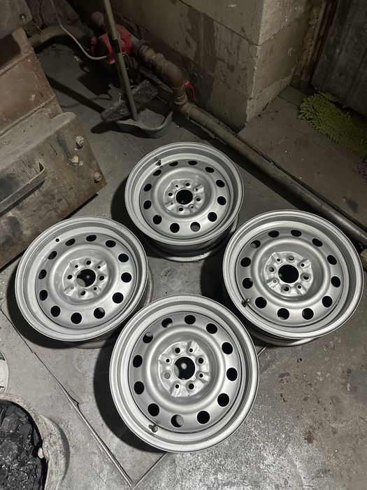 R14 штампованные диски