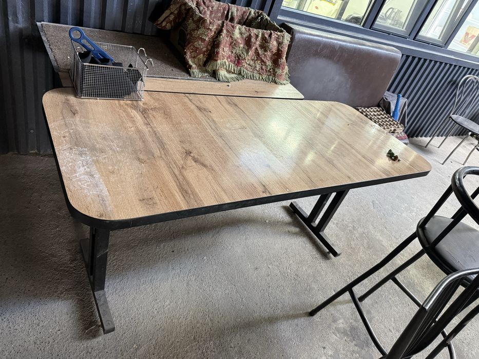 Продам диваны и столы