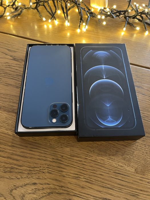 Телефона е със сменена оргинална батерия 100%  , процесор бета 256 гб