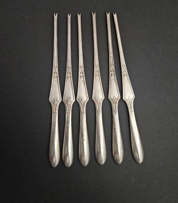 Комплект от 6 вилици за морски дарове.