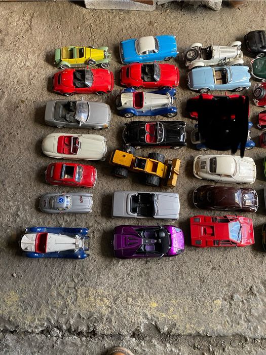 Masinute metal mari, 1:18, 1:24, Bburago, Lemans Hot wheels, Siku, etc