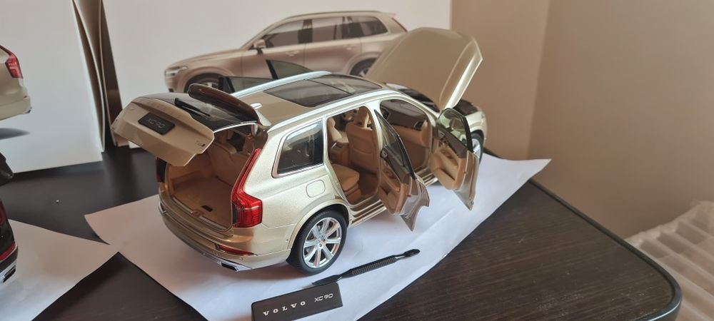 Aduc Machete 1 18 Volvo XC90 mark 2 cu imperfecțiuni