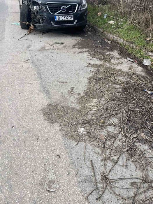 Продавам Volvo Xc60 D4 AWD 2012 година  за части цена по договаряне