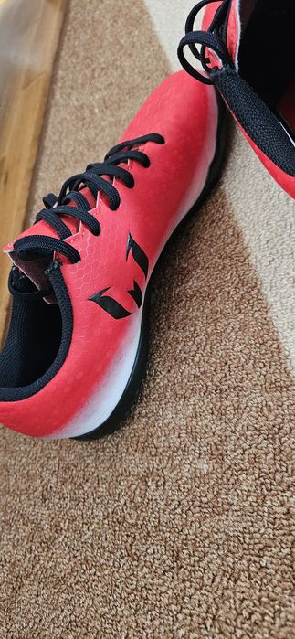 Детски футболни обувки Adidas 38 номер