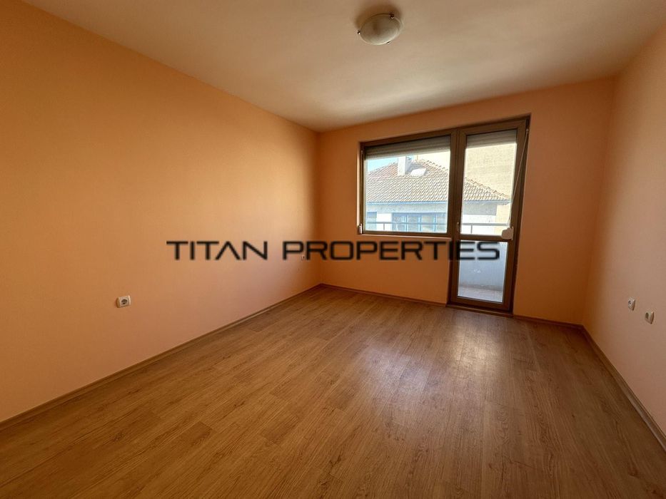 Продава се Тристаен апартамент в Бургас, Лазур - 99 кв.м за 1920 €/кв.м - Снимка #4