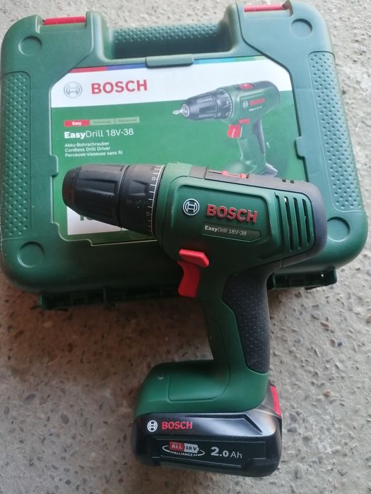 Autofiletanta Bosch EasyDrill 18V, trusa completa, foarte puțin folosi