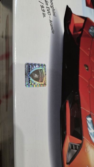 Продавам 3D пъзел Lamborghini Huracan EVO червено Ravensburger