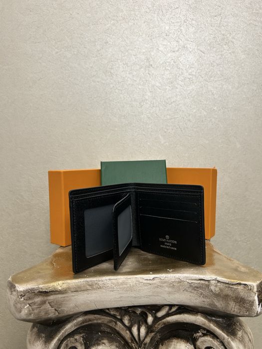 Портфйел Louis Vuitton