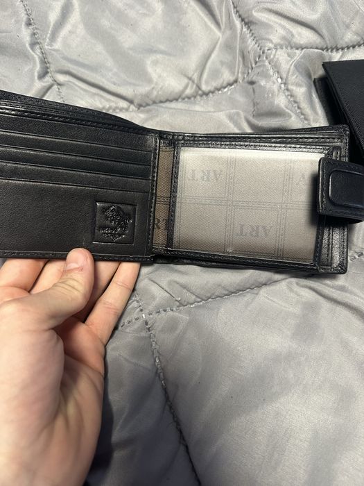 Чисто нов мъжки портфейл ART