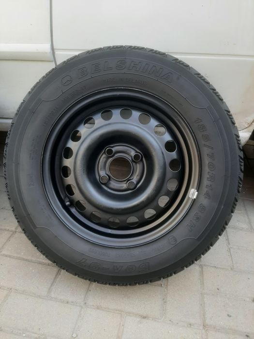 Продам два колеса 185 70 R14 Б/у.