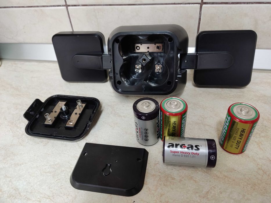 Aplica LED pentru exterior pe baterii  4x R20 x 1,5V