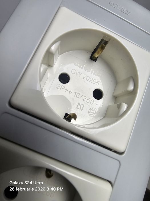 Priză triplă aplicată GEWISS - Industrială/Gama de exterior