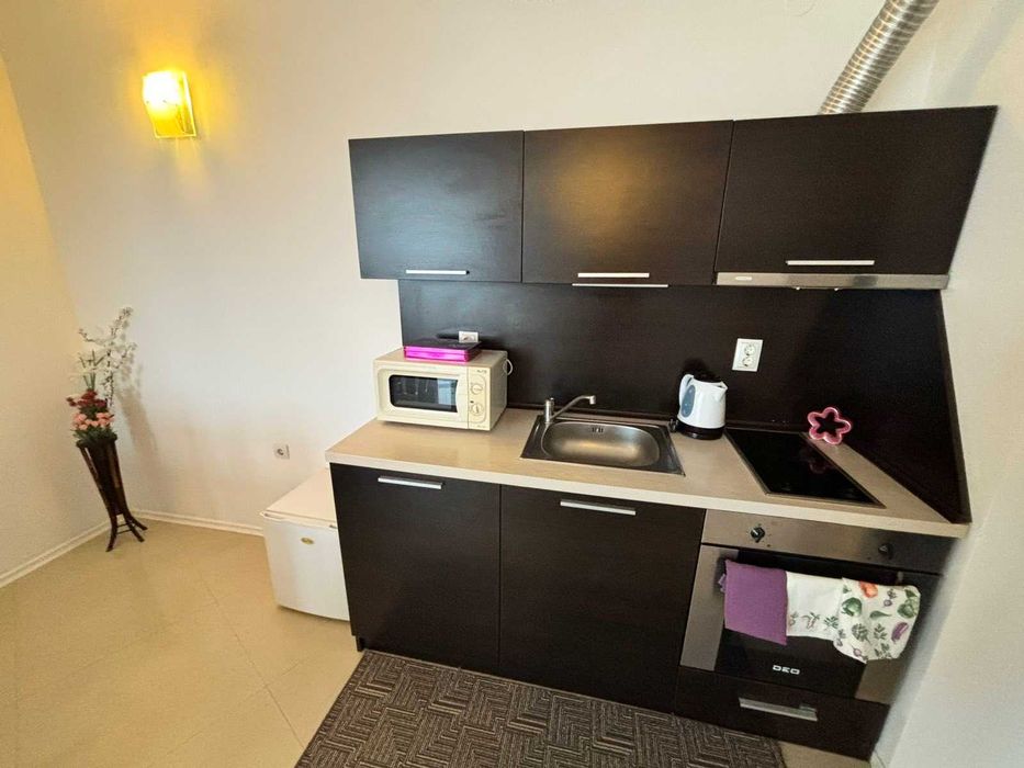 Тристаен апартамент за продажба в Атлантис, кв. Сарафово, Бургас