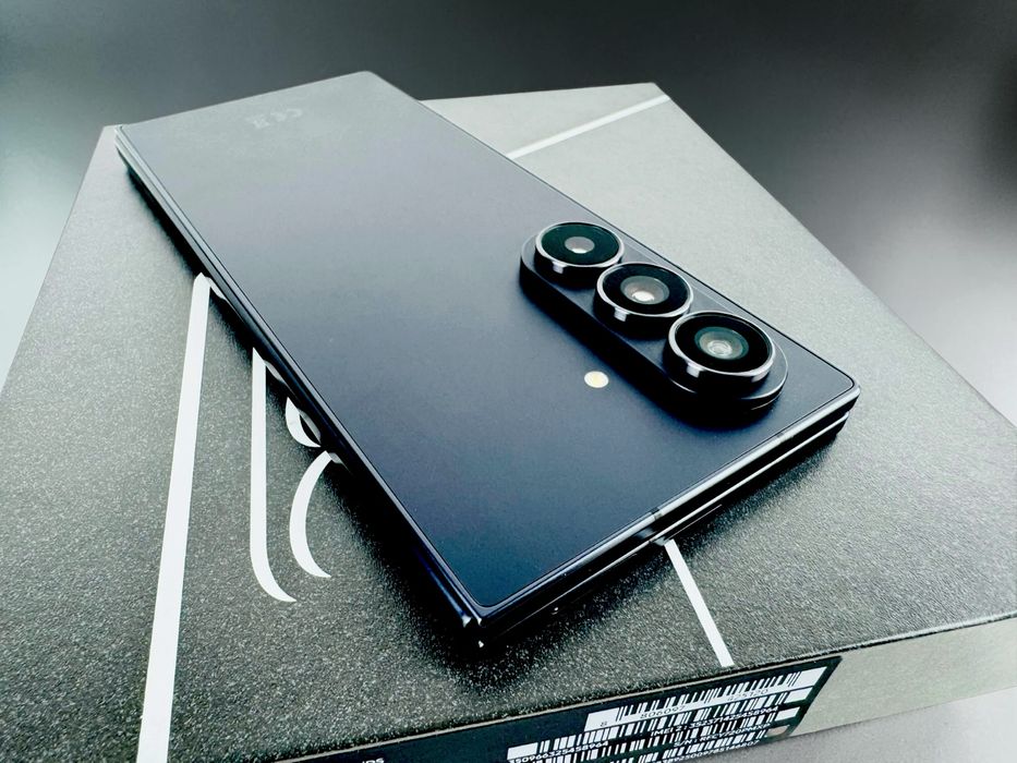 Samsung Galaxy Z Fold 7 5G 256GB Black Перфектен! 100% Battery! Гаранция!