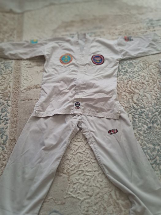 Кимано GTF таеквандо 8-11 лет