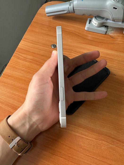 iPhone 12 76 % 128 гб