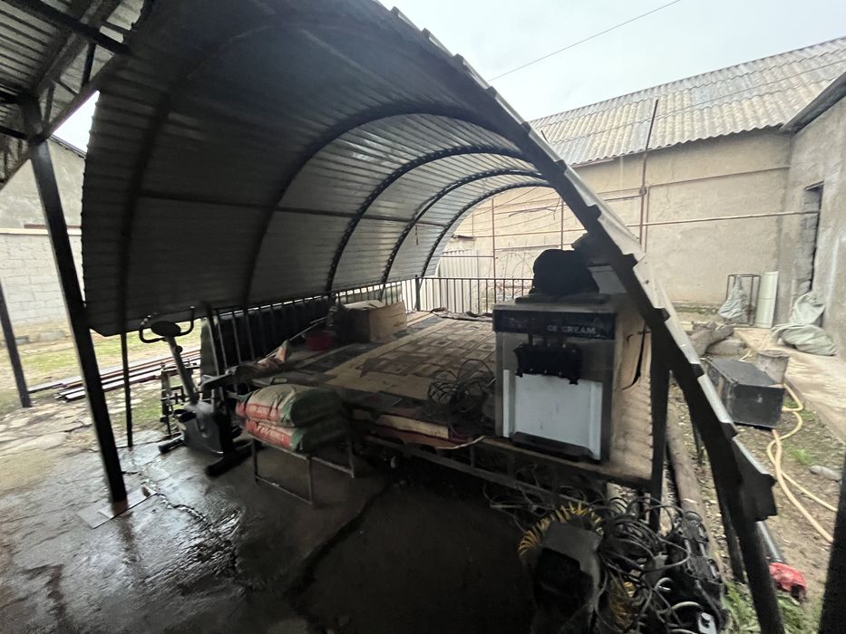 Тапчан с  крышей