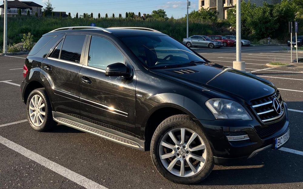MERCEDES-BENZ ML-Class 2011
