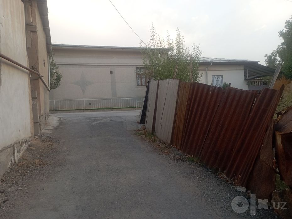 Quruq yer sotiladi 3-sotiq Fasat 20×15 oretir Yengi Tashmidan 1.5 km