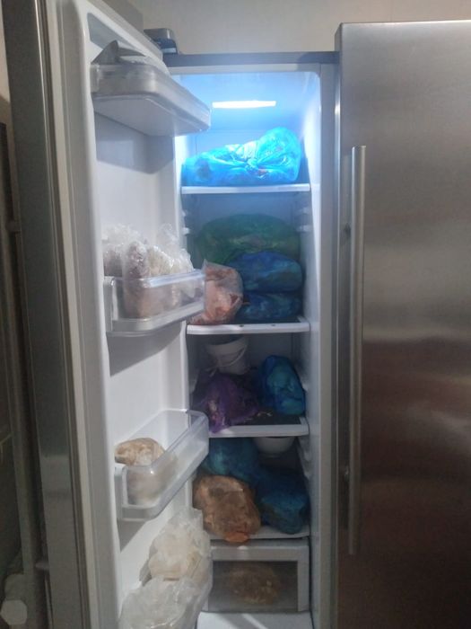 Продам холодильник Самсунг.