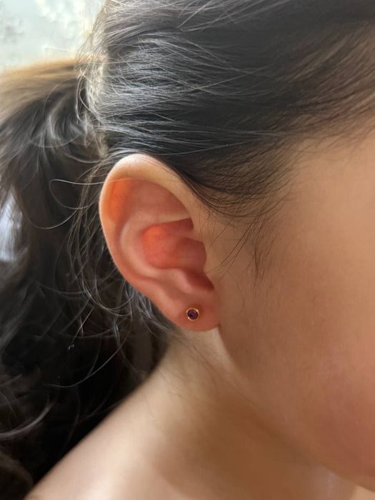 Прокалывание ушей детям и взрослым.работаю только с выездом на дом.