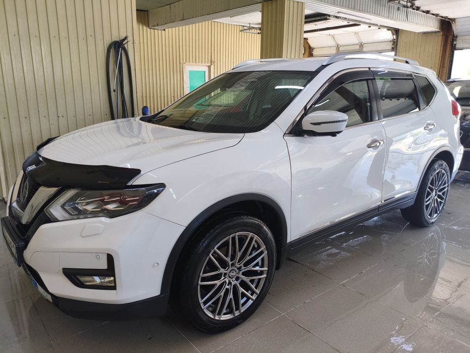 Продам Nissan x-trail 2019