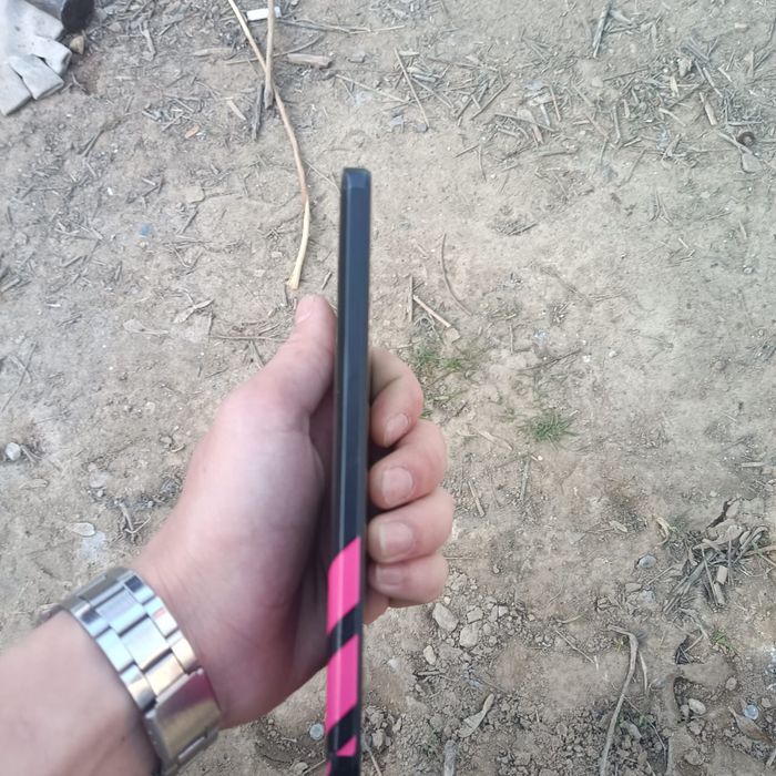 Продается телефон буу