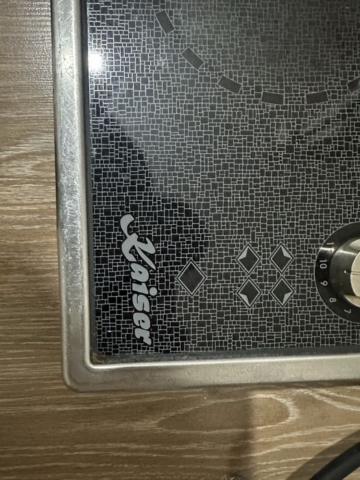 Продам встраемую электроплиту